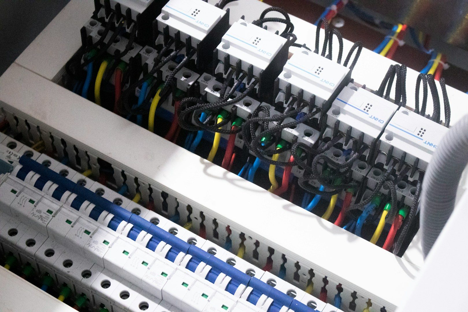 électricien à AIZENAY Nos électriciens interviendrons pour les dépannage à AIZENAY, CHALLANS et LES SABLE D4OLONNE